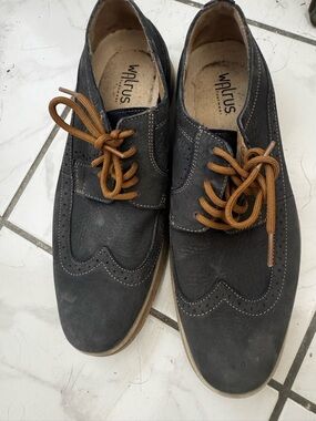 Men’s Black Wingtip Casual Shoes with Brown Laces 100% Leather